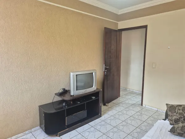 Segundo dormitório atualmente adaptado como sala de TV